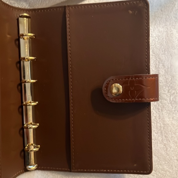 Authentic Louis Vuitton Vernis Agenda - Picture 4 of 13